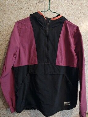 Saucony Packable Anorak Jacket Colorblock Black and Magenta Women S